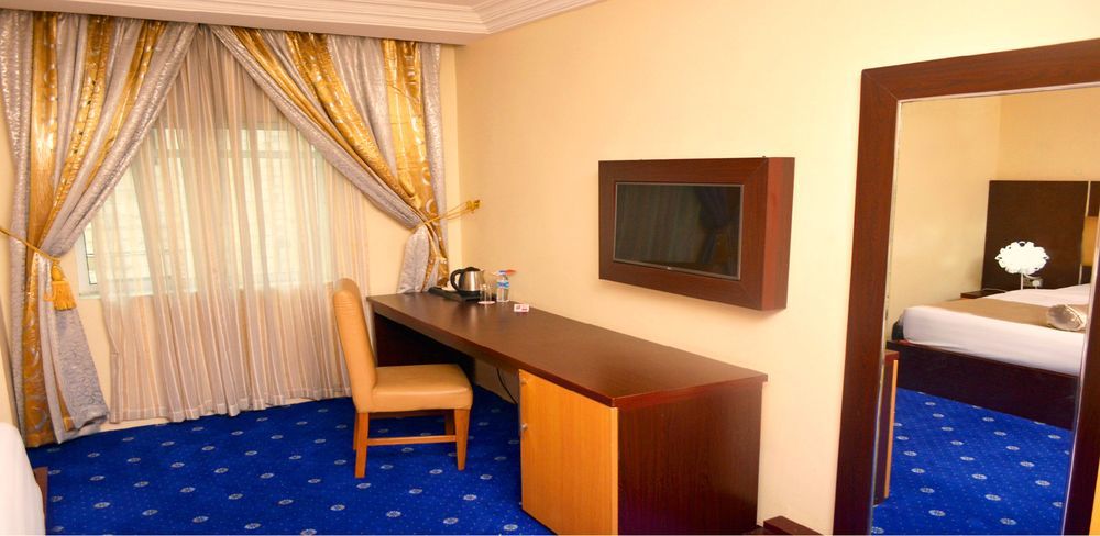 Sweet Spirit Hotel And Suites Danag - Порт-Харкорт Экстерьер фото